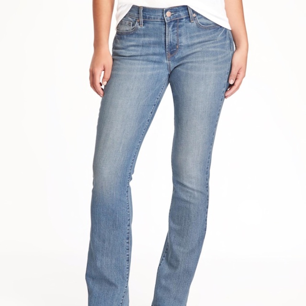 🚨SALE 🚨-Old Navy Mid-Rise Curvy Fit Bootcut Sz 4